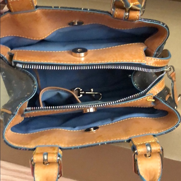 Vintage dooney hearts - Picture 6 of 8